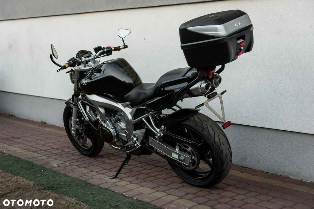 Yamaha FZ - 6