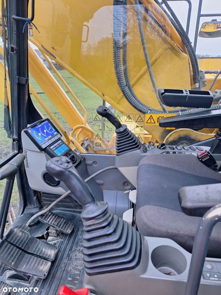 Komatsu PC240NLC-10 - 6