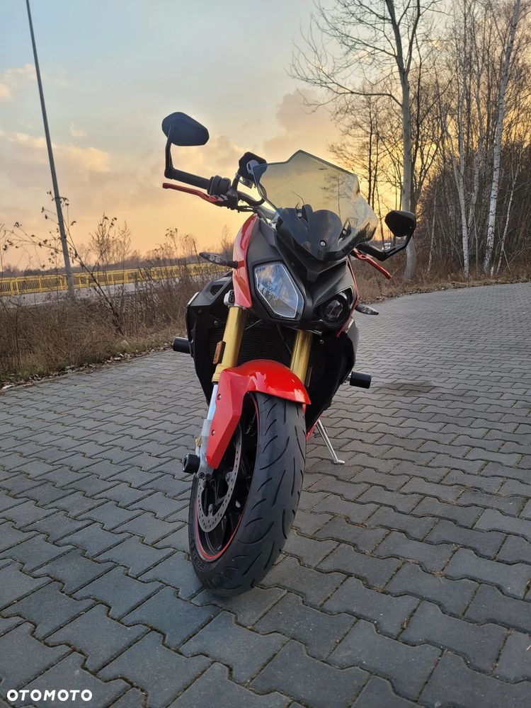 BMW S - 2