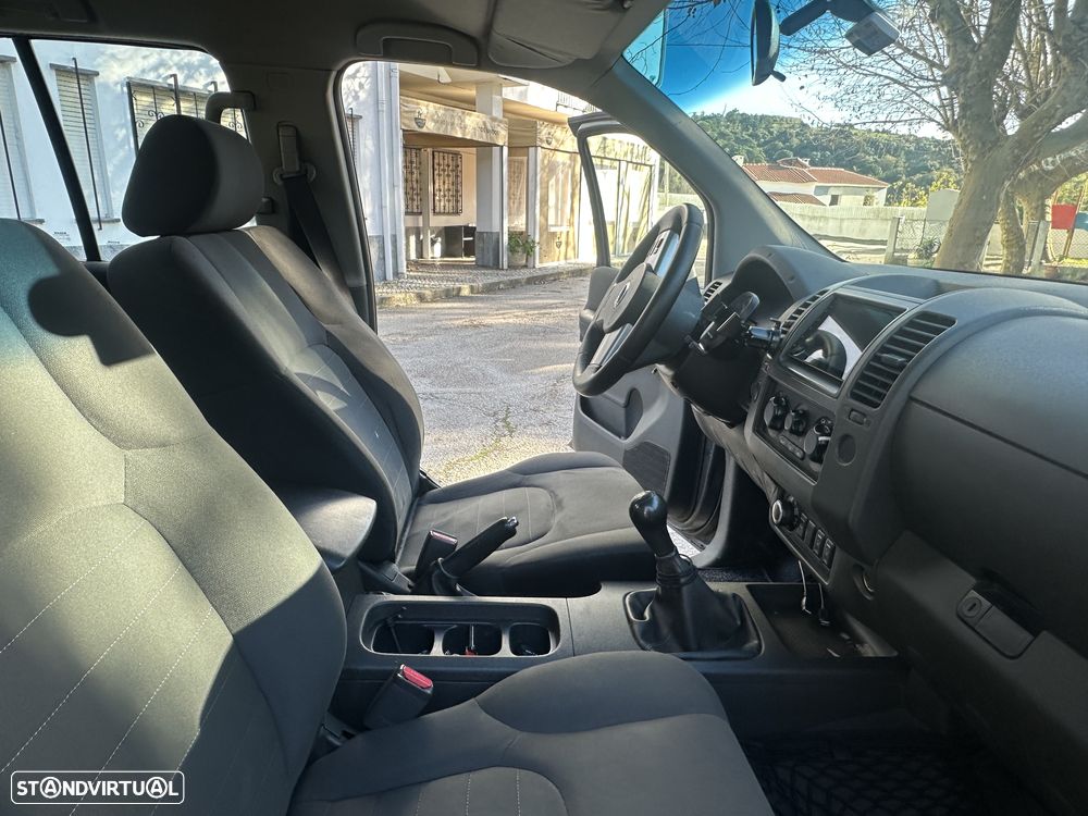 Nissan Navara 2.5 dCi CD FE P.Comfort 4WD - 8