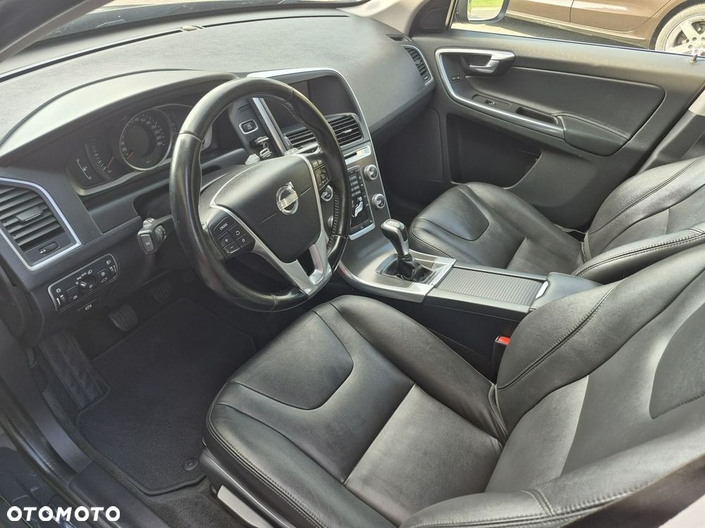 Volvo XC 60 - 4