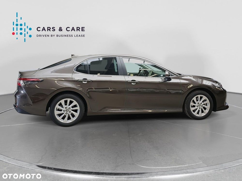 Toyota Camry 2.5 Hybrid Comfort CVT - 22