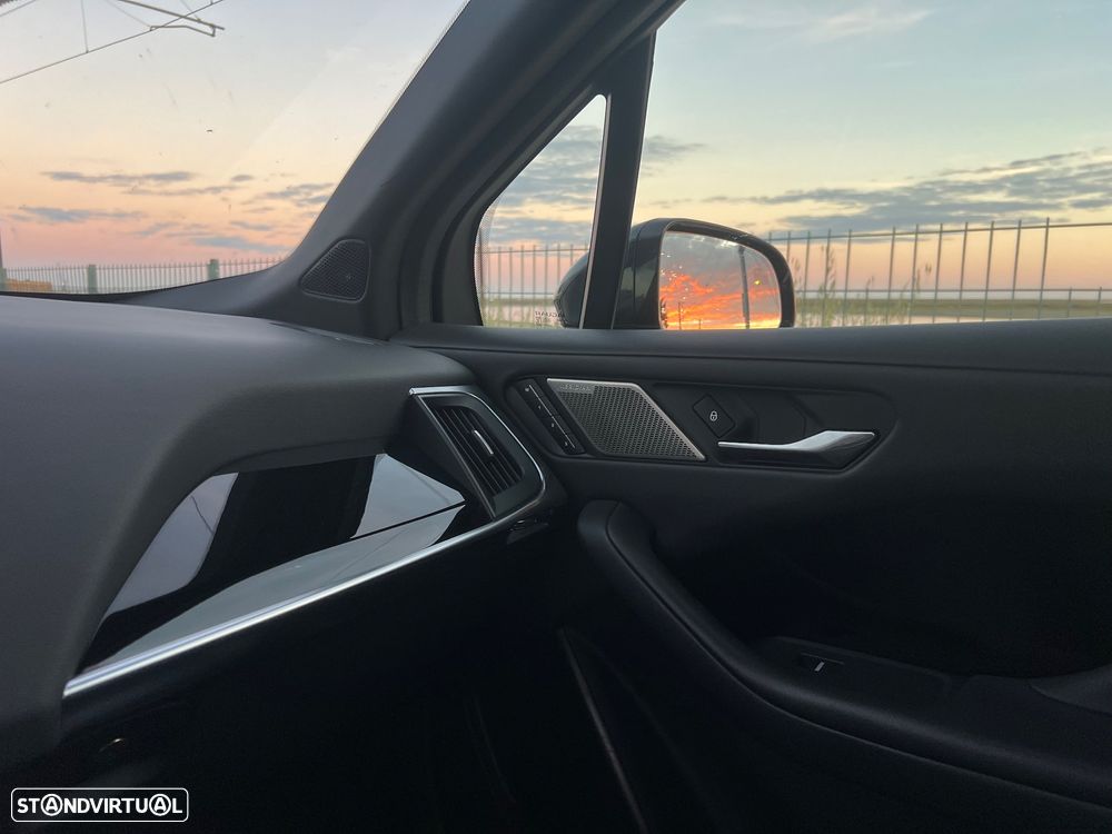 Jaguar I-Pace EV400 AWD R-DYNAMIC SE - 14