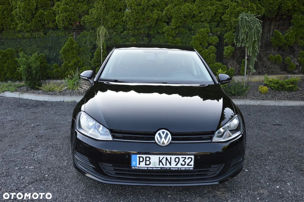Volkswagen Golf - 2