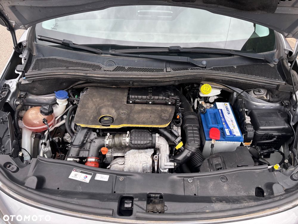 Peugeot 2008 BlueHDi 100 STOP & START Style - 17