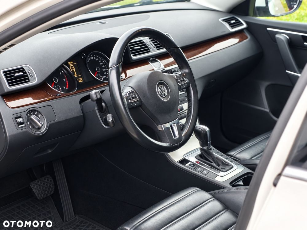 Volkswagen Passat Variant - 7