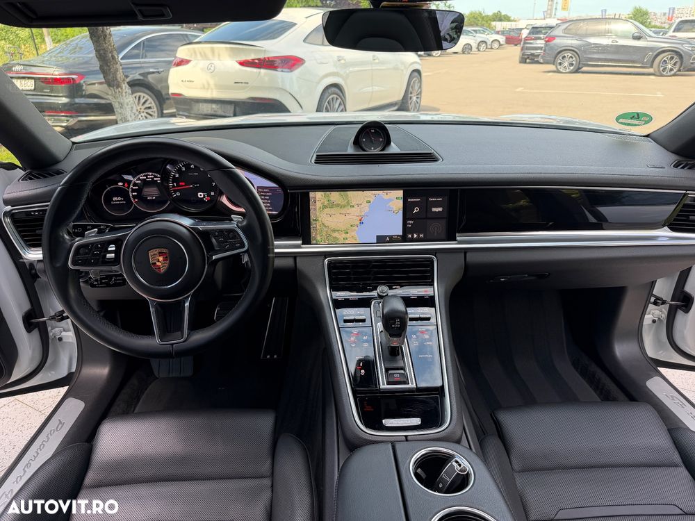 Porsche Panamera 4S Executive - 14