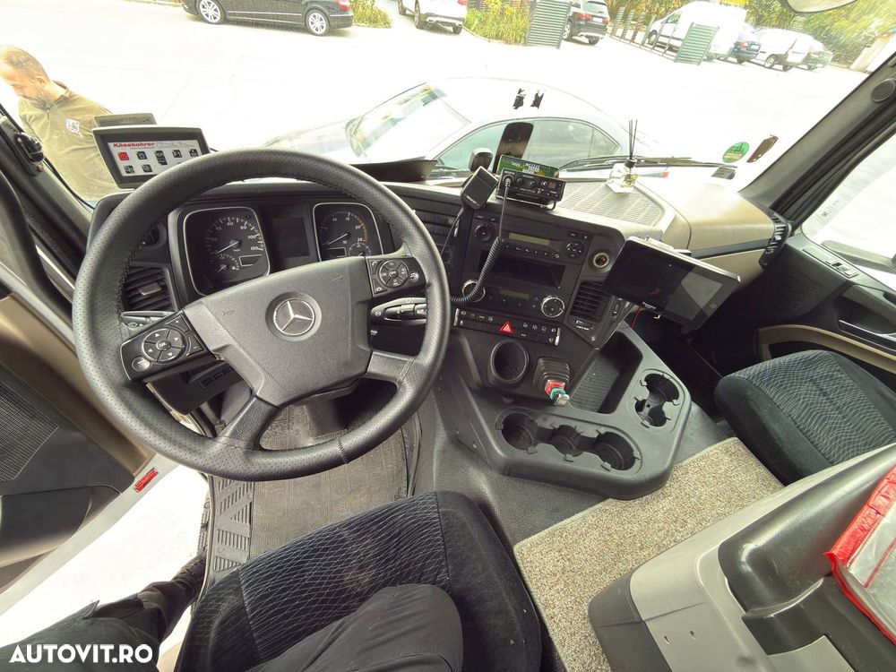 Mercedes-Benz ACTROS - 2