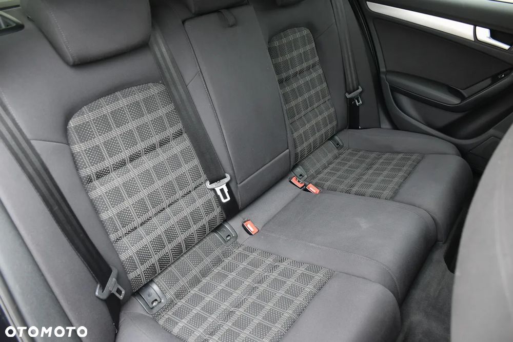 Audi A4 Avant 2.0 TDI DPF S line Sportpaket - 34
