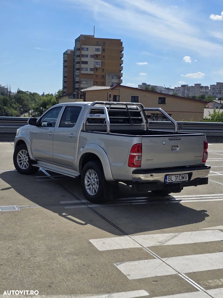 Toyota Hilux - 6