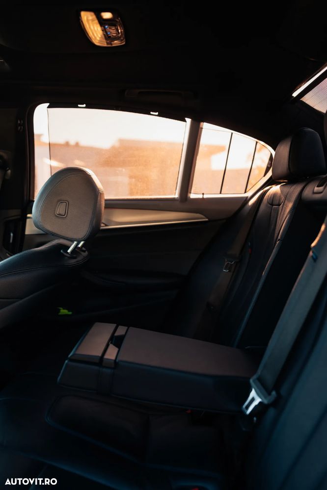 BMW Seria 5 530i xDrive Aut. M Sport Edition - 18