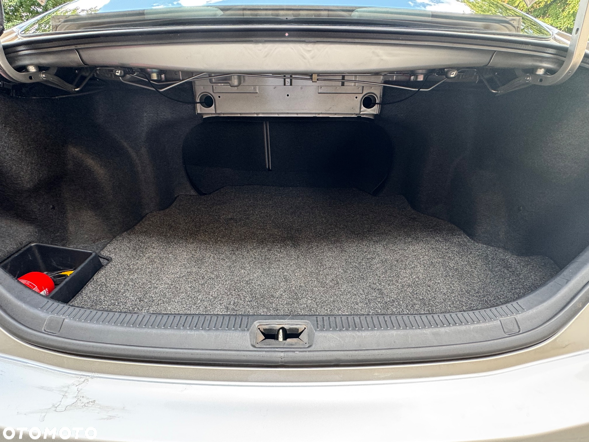 Toyota Camry 2.5 SE - 16