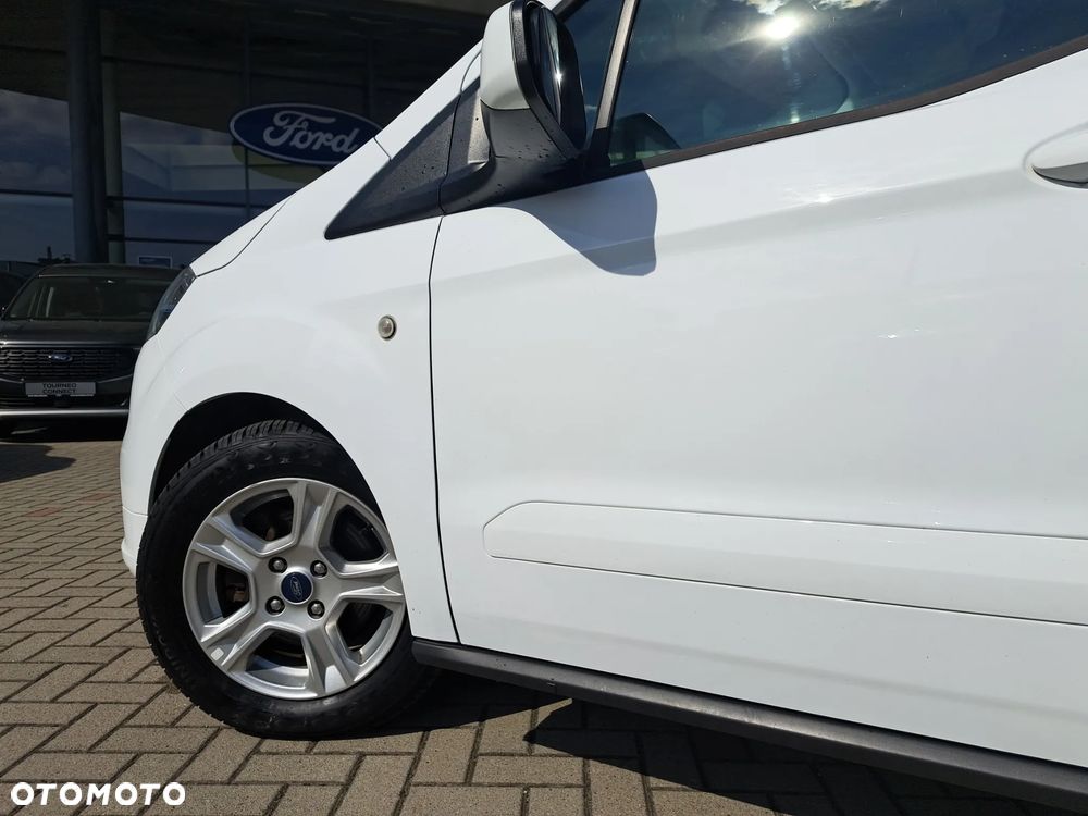 Ford COURIER - 12