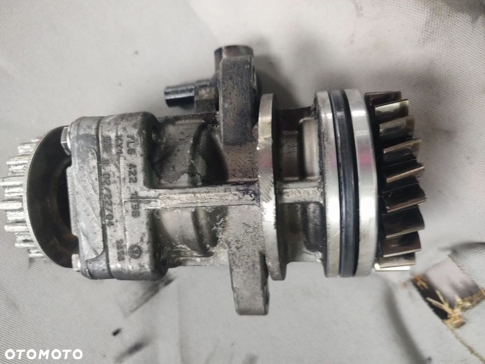 VW TOUAREG 5,0TDI POMPA WSPOMAGANIA 7L6422153B - 1