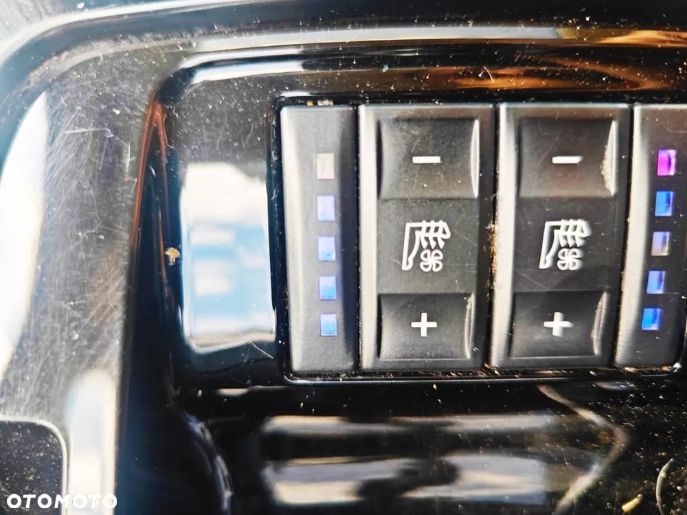 Ford S-Max 2.0 TDCi DPF Titanium X - 38