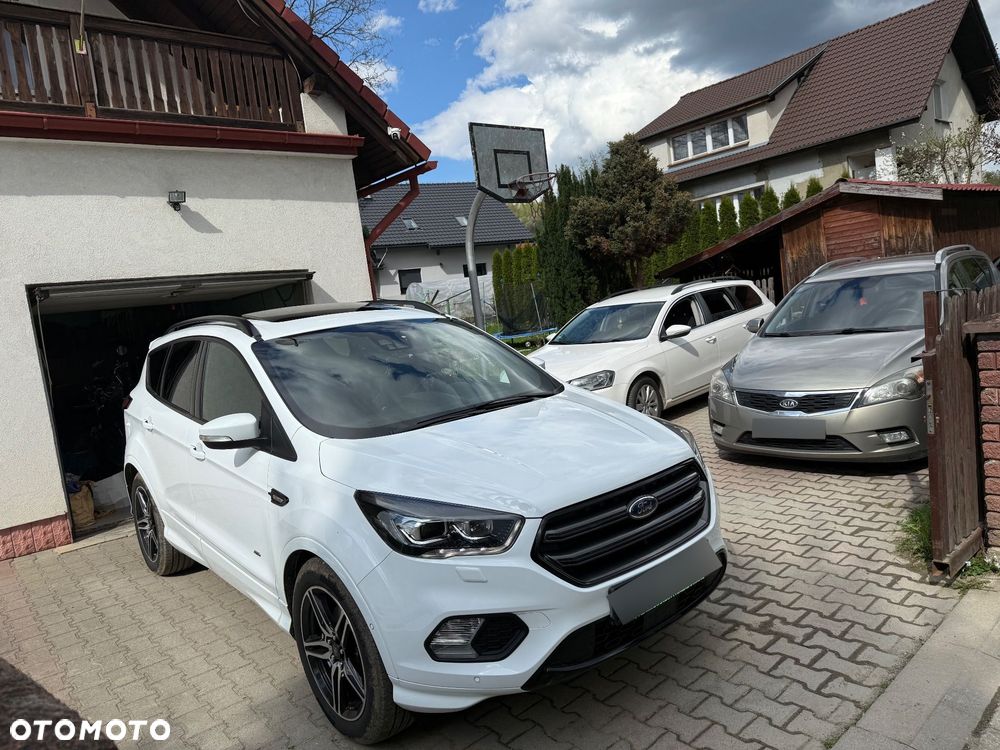 Ford Kuga 1.5 EcoBoost 4x4 ST-Line - 4