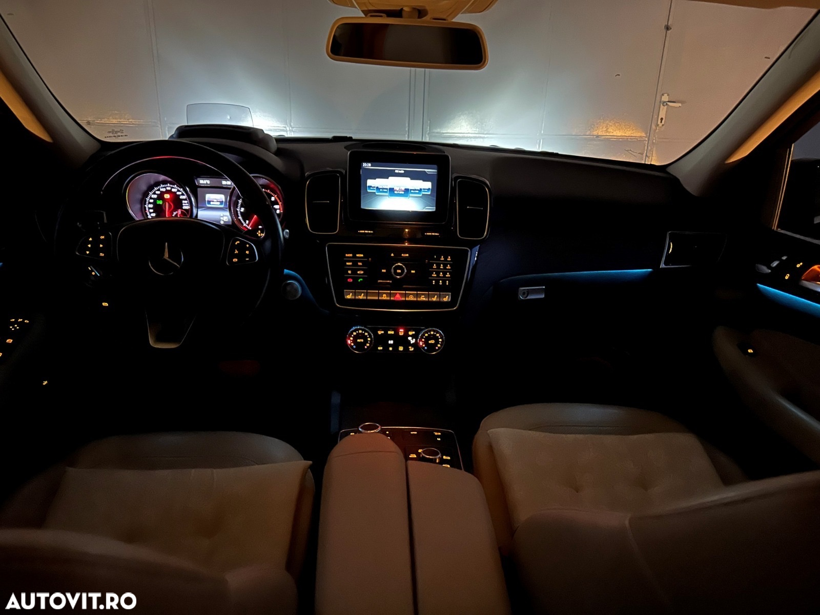 Mercedes-Benz GLE 350 d 4MATIC - 32