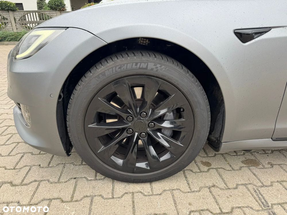 Tesla Model S Long Range Plus - 17