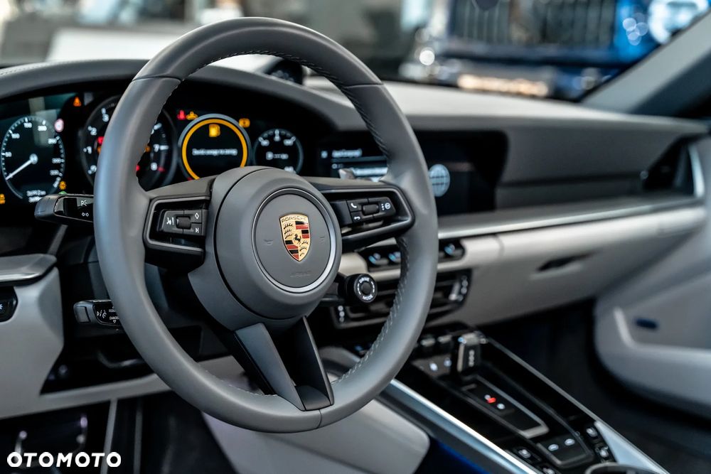 Porsche 911 Targa 4 - 27