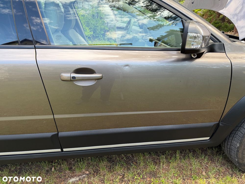 Volvo XC 70 - 9