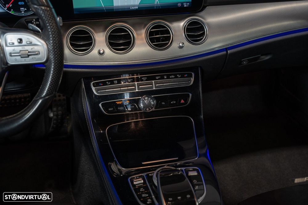 Mercedes-Benz E 300 de 9G-TRONIC AMG Line - 41