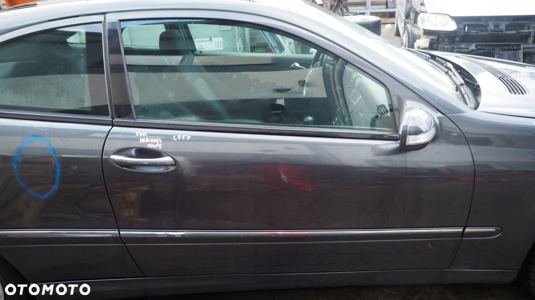 DRZWI PRAWE PRZEDNIE MERCEDES W203 COUPE C755 - 1