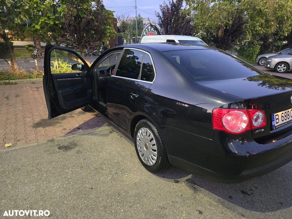 Volkswagen Jetta - 5