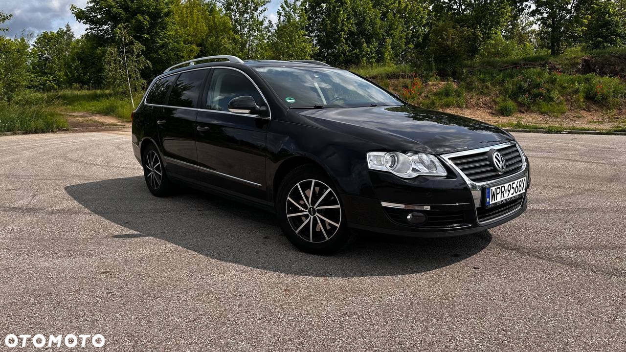 Volkswagen Passat 2.0 FSI Comfortline - 2