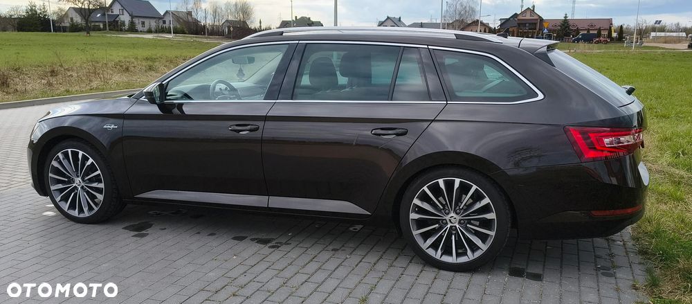 Skoda Superb 2.0 TDI L&K DSG - 8