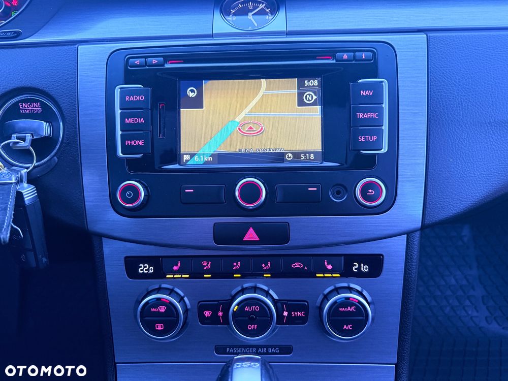 Volkswagen Passat Variant 2.0 TDI DSG BlueMotion Technology Highline - 8