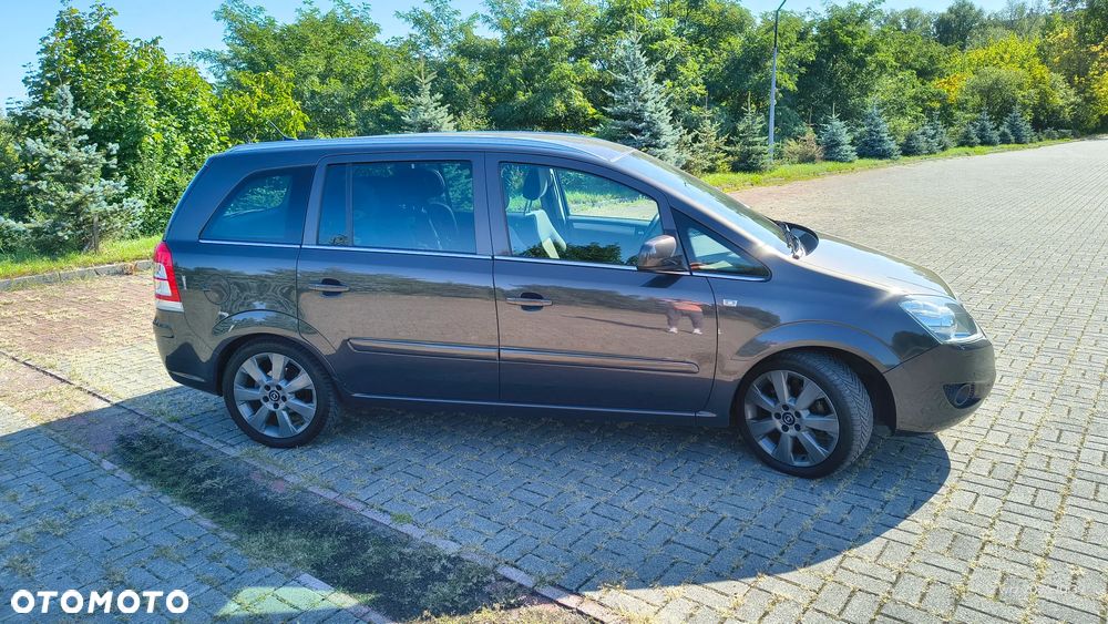 Opel Zafira - 8