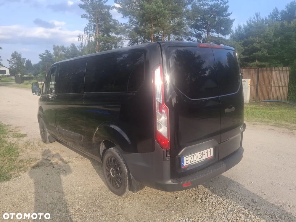 Ford Tourneo Custom - 5