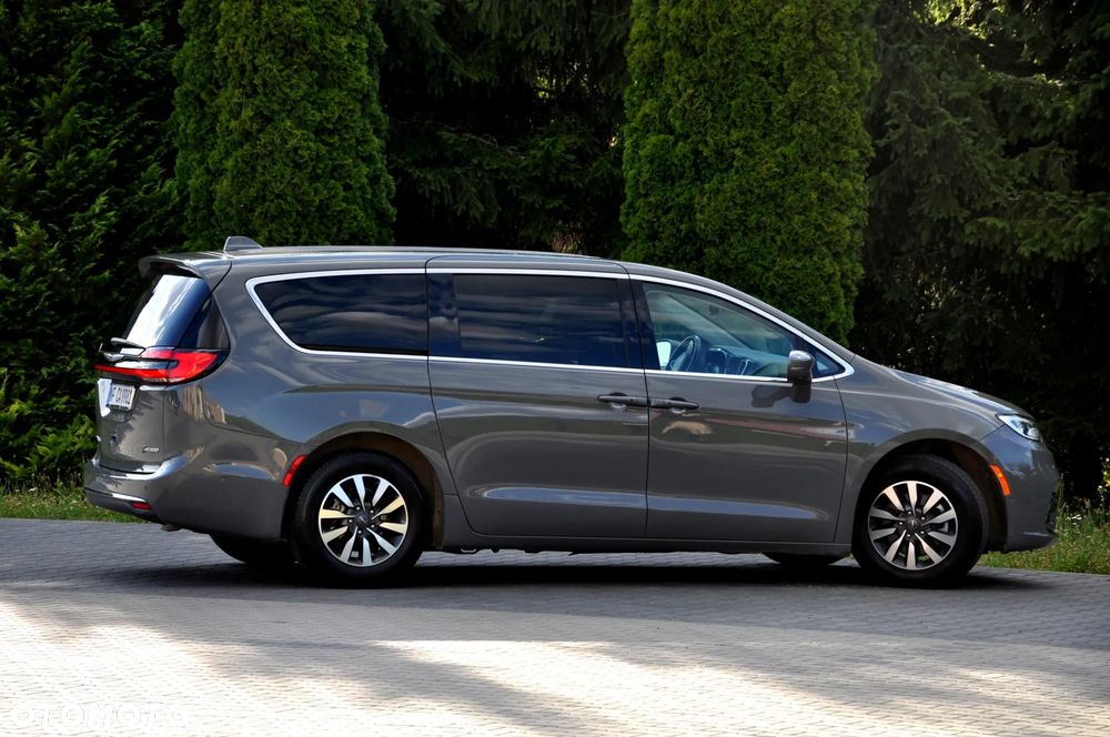 Chrysler Pacifica - 13