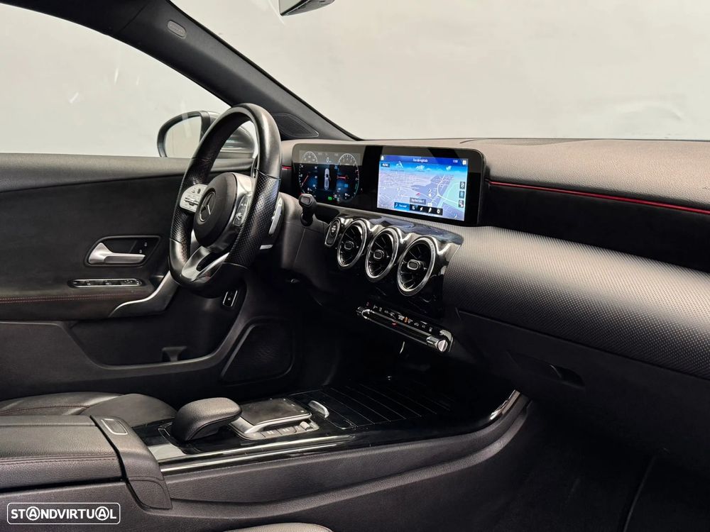 Mercedes-Benz A 250 e AMG Line - 11