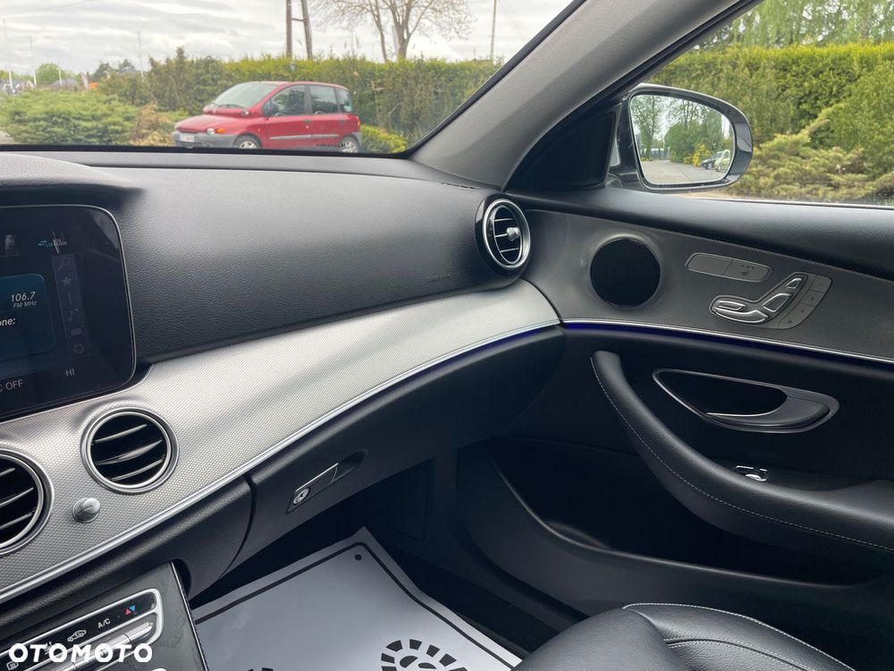 Mercedes-Benz Klasa E 350e 9G-TRONIC Exclusive - 33