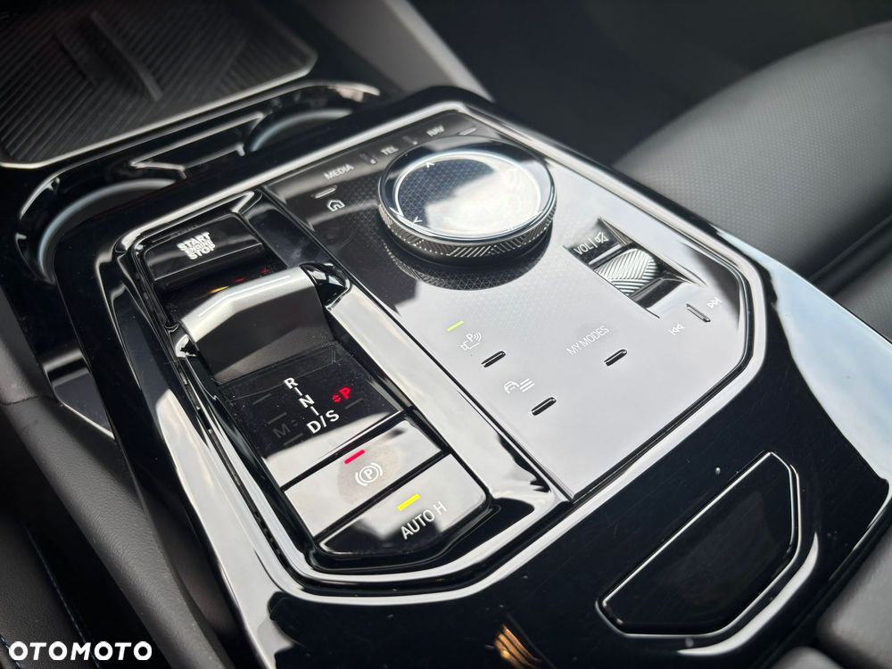 BMW Seria 5 520d mHEV M Sport - 16