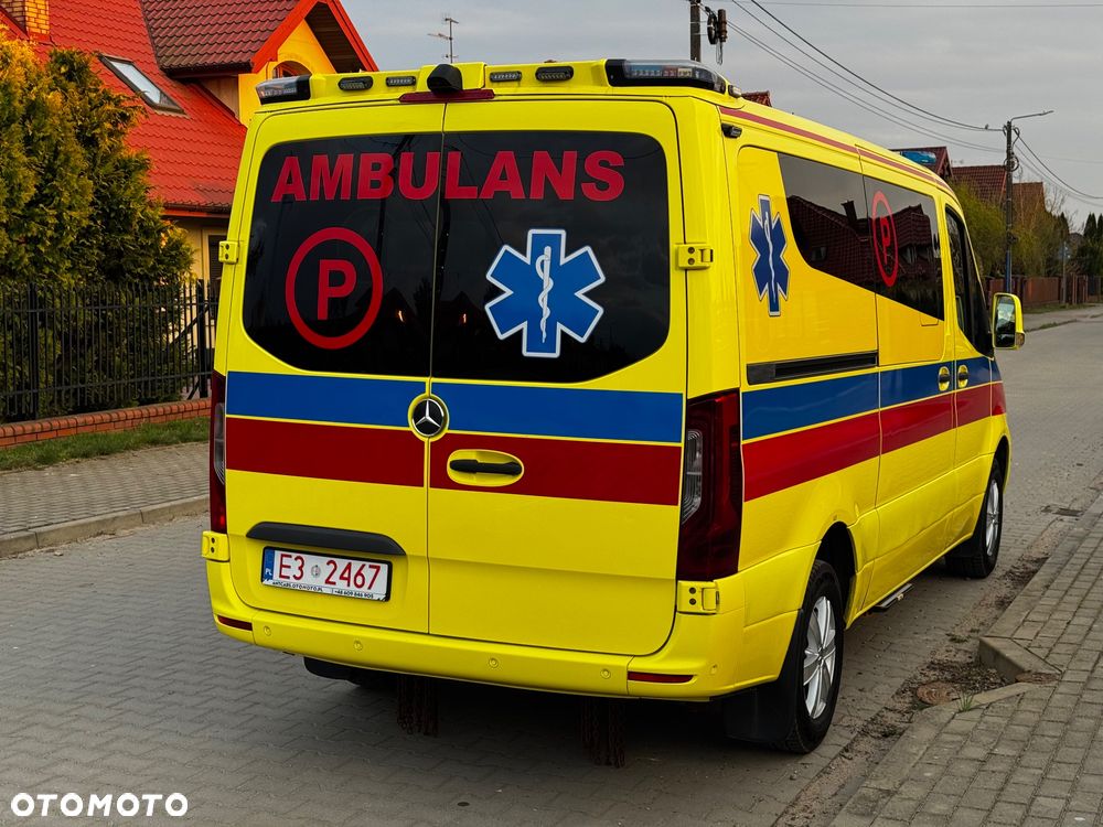 Mercedes-Benz Sprinter - 11