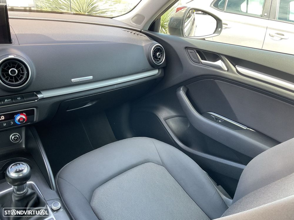 Audi A3 Sportback 30 TDI - 38