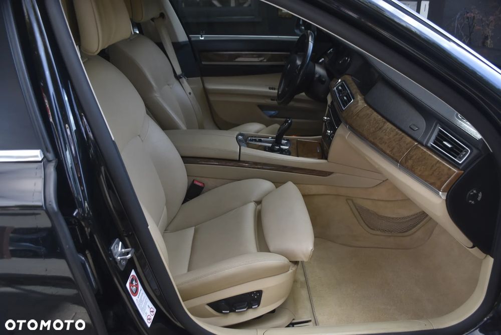 BMW Seria 7 730d L - 9