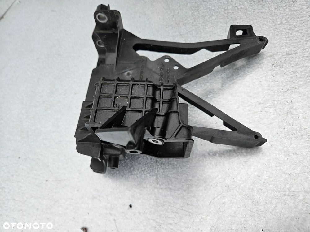 W213 Wzmocnienie czołowe lewe - 2