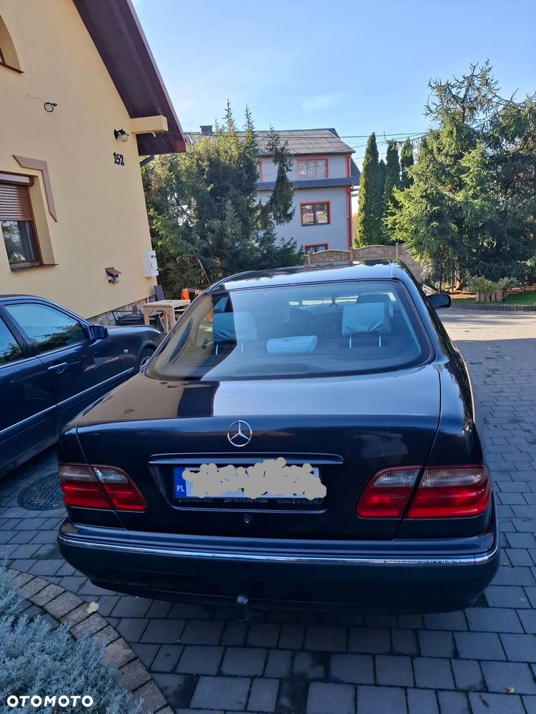 Mercedes-Benz Klasa E - 6