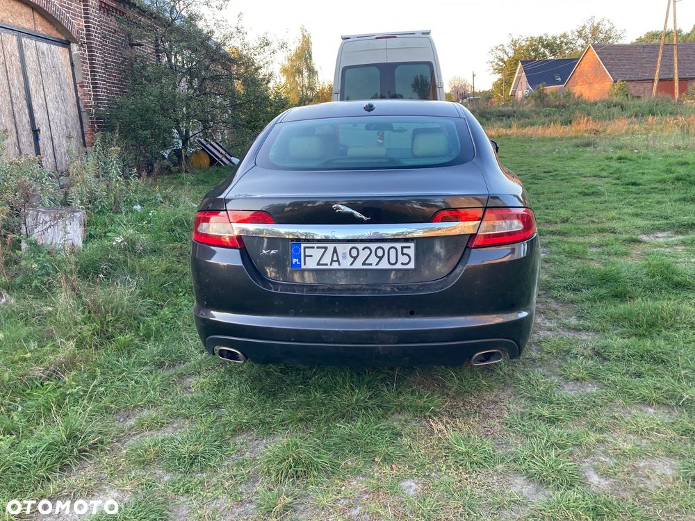 Jaguar XF 3.0 V6 Diesel Luxury - 4