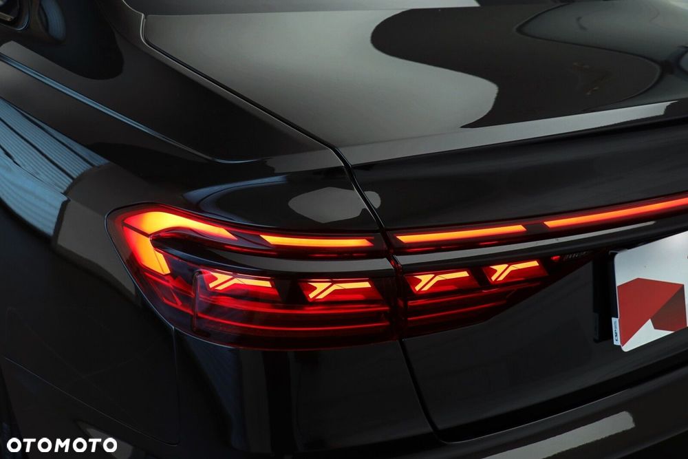 Audi A8 - 4