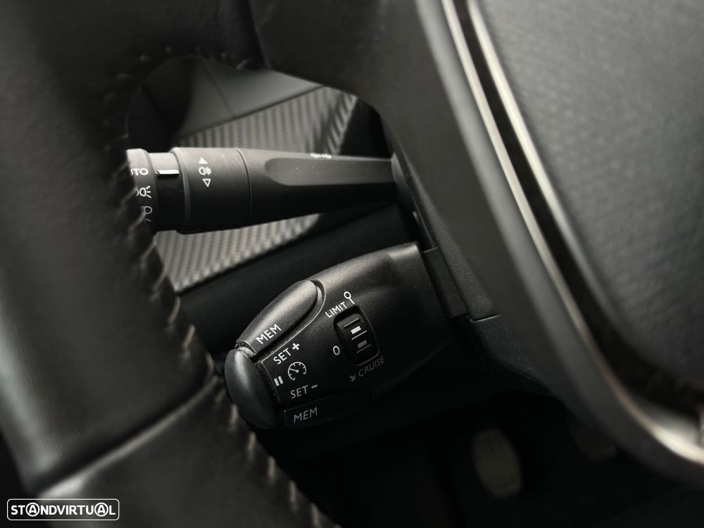 Peugeot 208 1.2 PureTech Active - 16