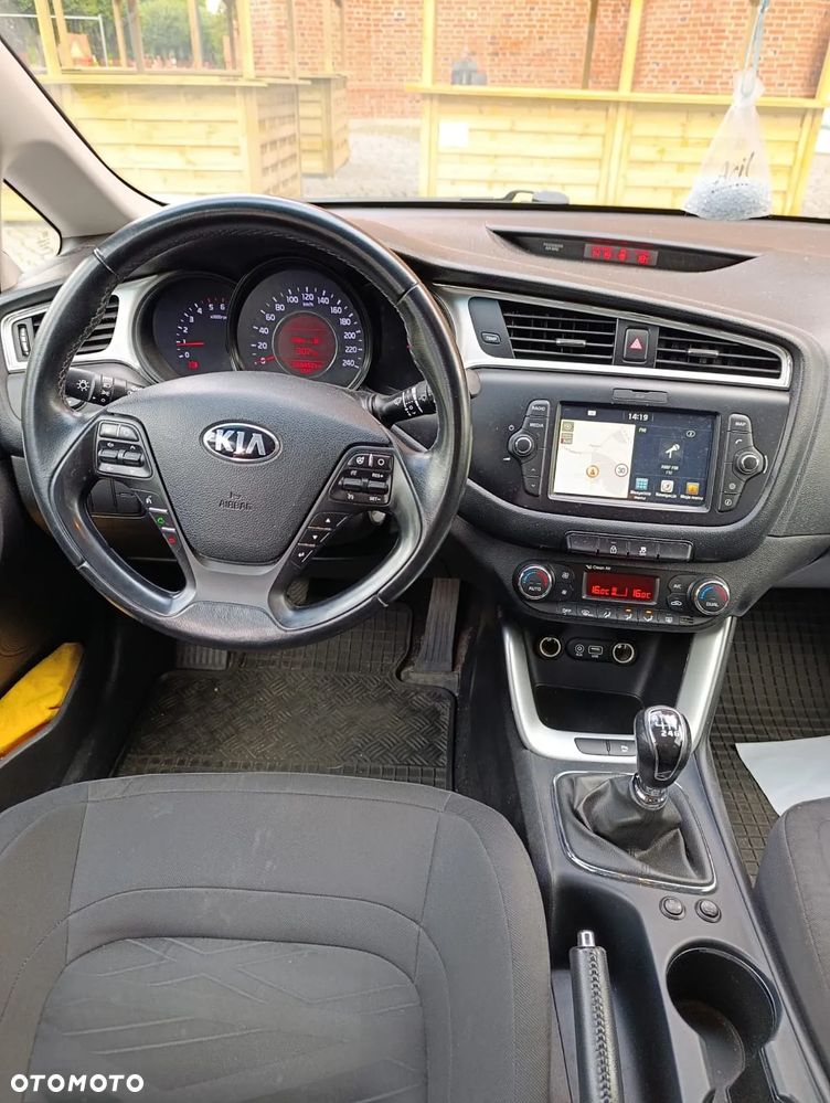 Kia Ceed Cee'd 1.6 CRDi GT Line - 6