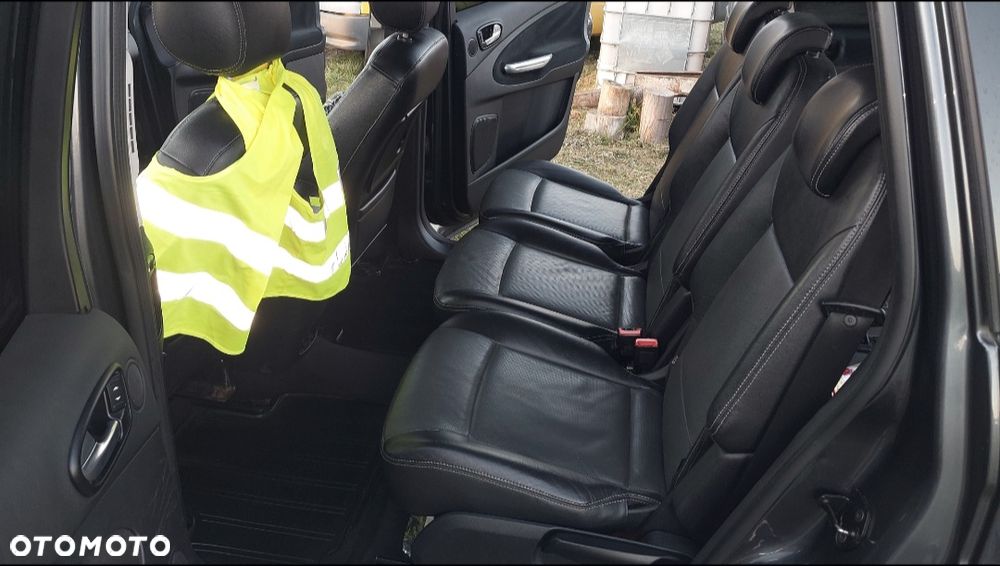 Ford S-Max - 15