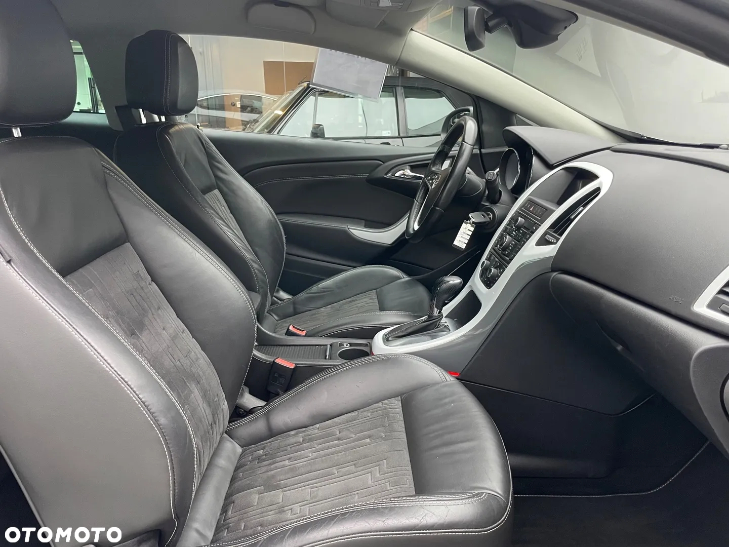 Opel Astra IV GTC 2.0 CDTI Sport - 19