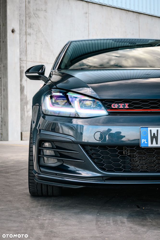 Volkswagen Golf GTI 2.0 TSI OPF DSG Performance - 2