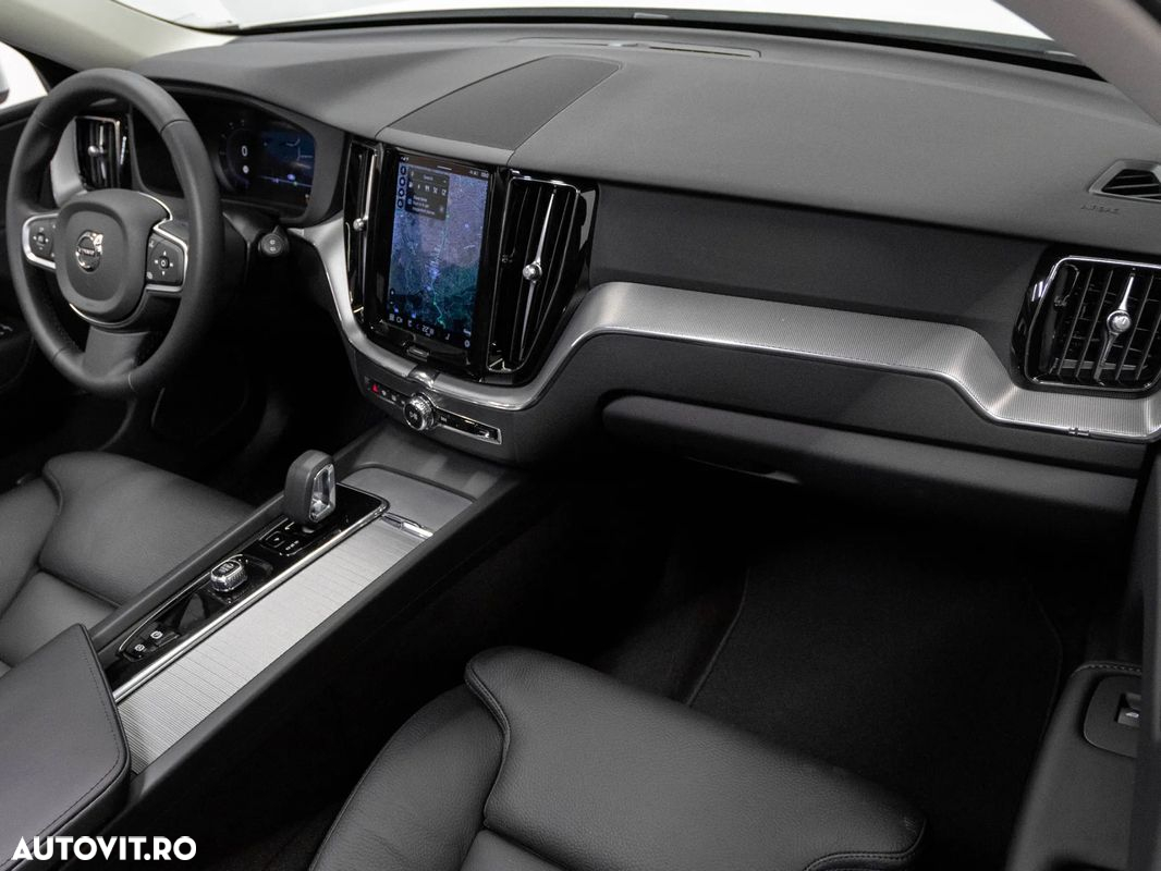 Volvo XC 60 Recharge T6 AWD AT Core - 14