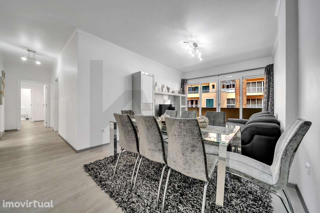 Apartamento T3 situado no coração da Ribeira Brava em excelente estado - Grande imagem: 5/36